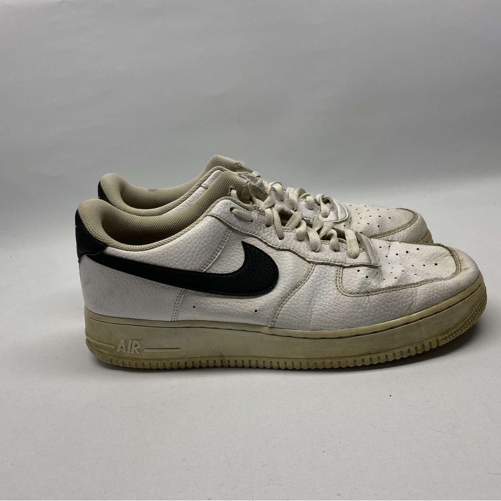 Black Nike Airforces